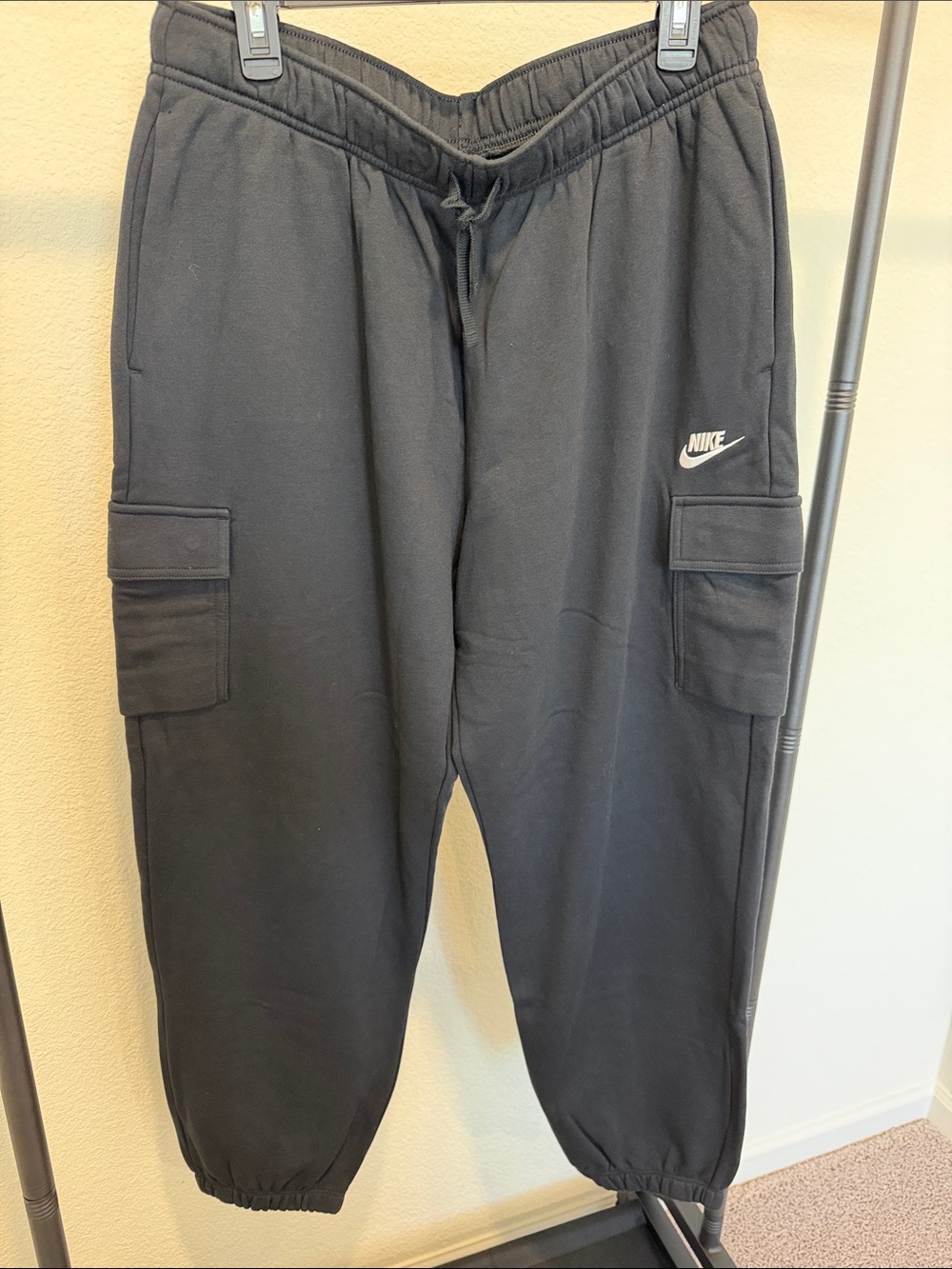 Nike Black Women's Cargo Jogger Sweatpants
